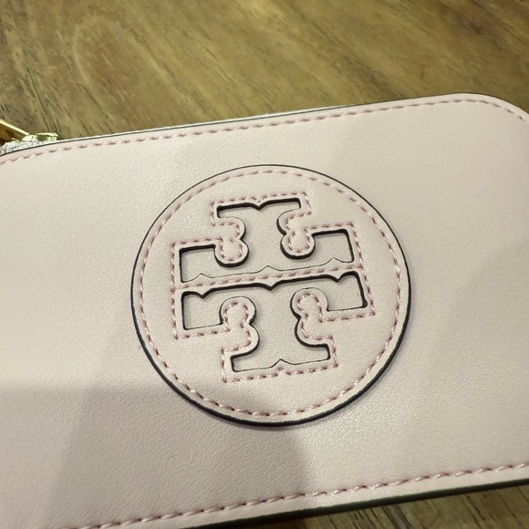 NWT Tory Burch Pink/Blush Card Holder - Picture 3 of 6